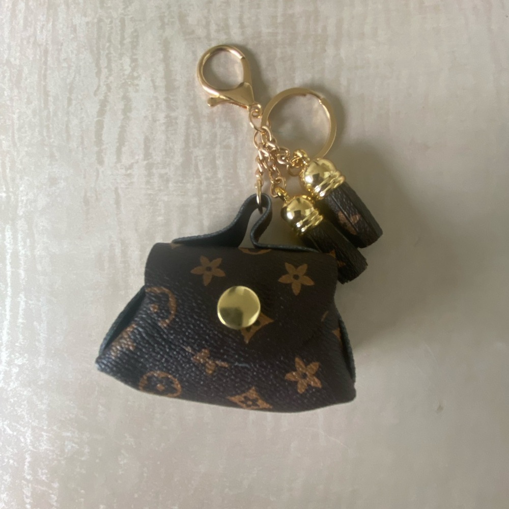 Beautiful bag charm keychain